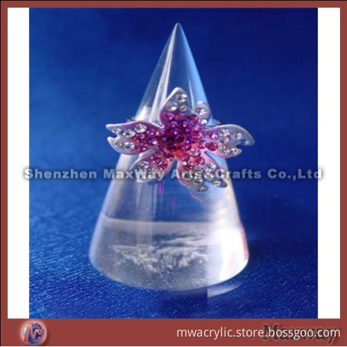 Clear Cone-shapedAcrylc/Lucite Ring Holder/Display